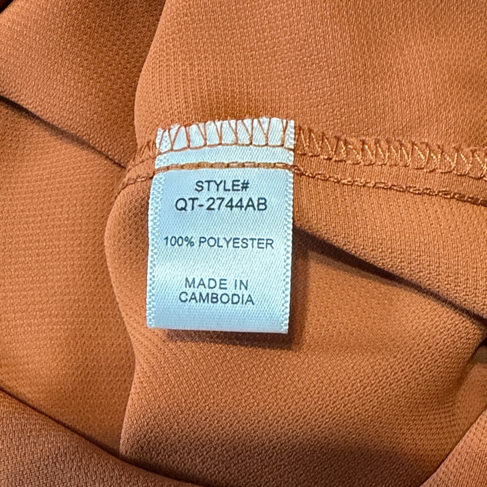 Zenana Outfitters Rust Orange Cap Sleeve V-Neck Blouse - Picture 5 of 6